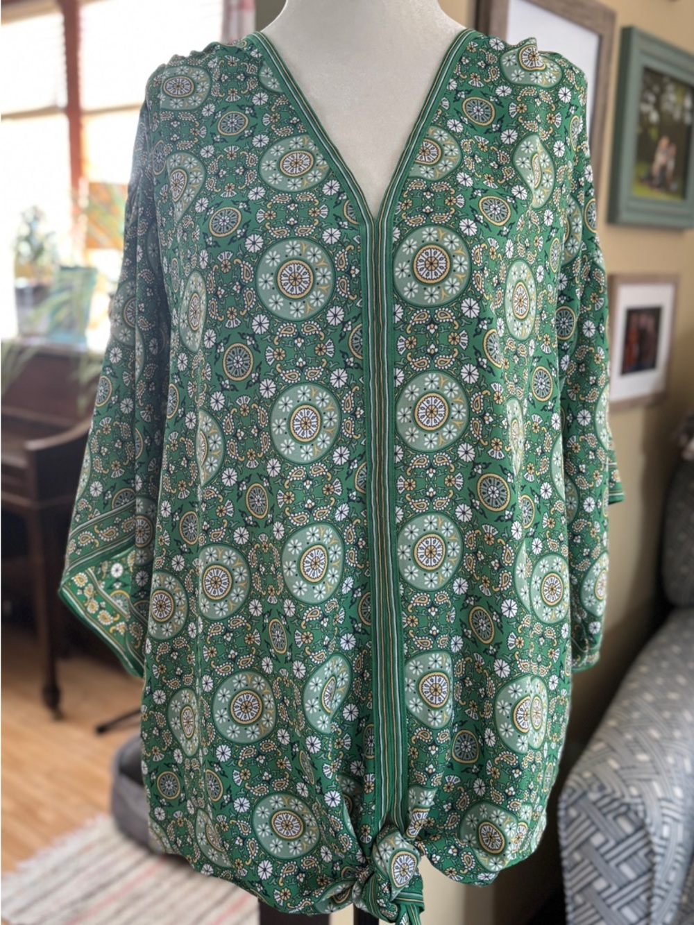 Max Studio Emerald Green Medallion V-Neck print Blouse, twist tie bottom